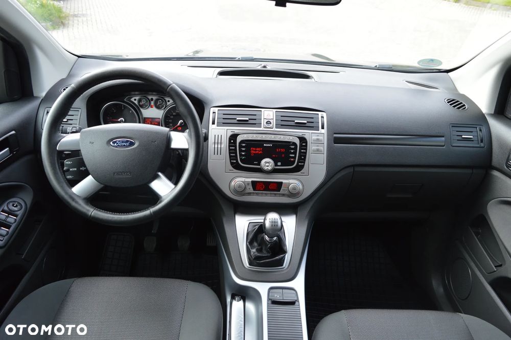 Ford Kuga 2.0 TDCi 4x4 Titanium - 17