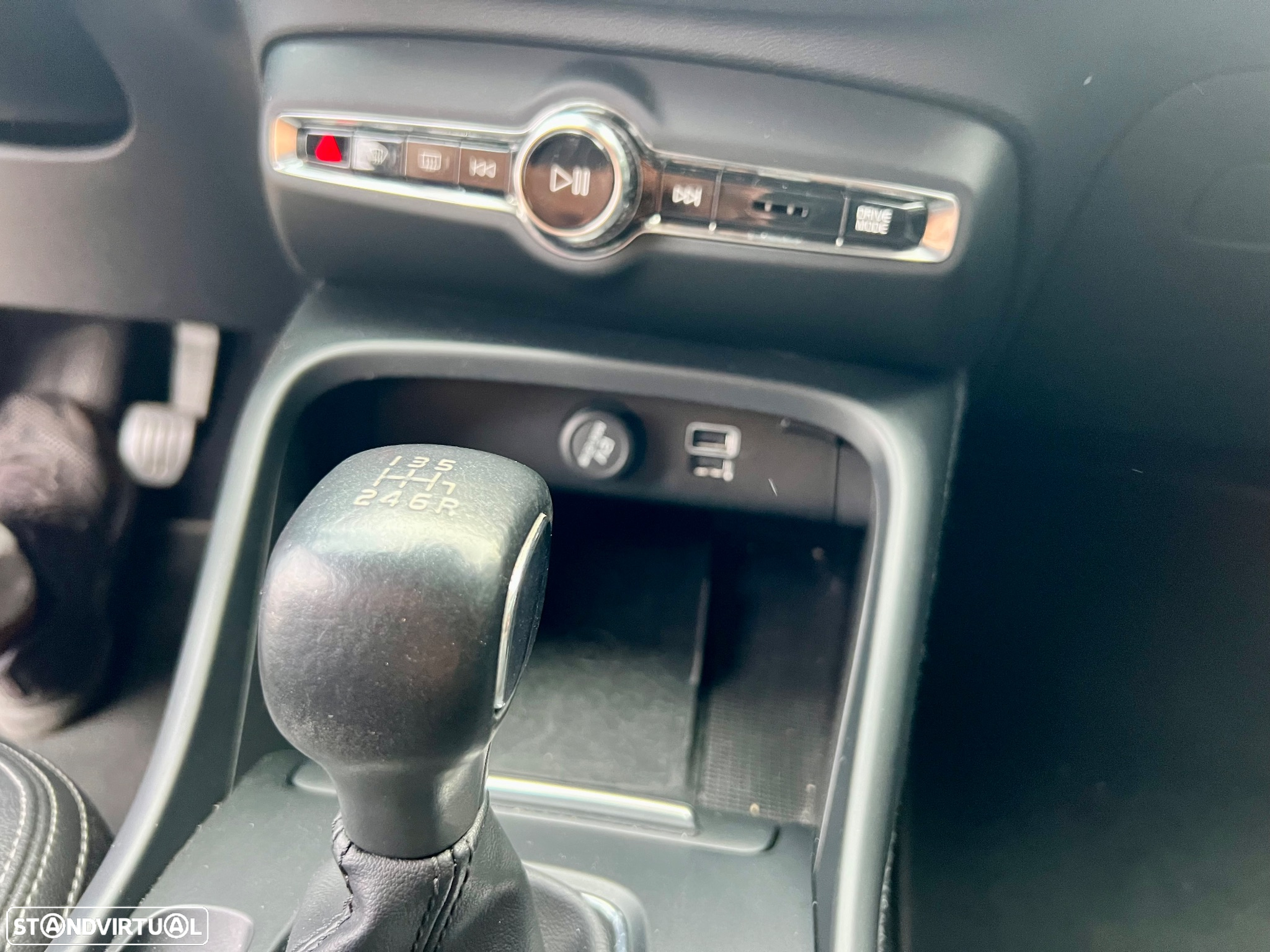 Volvo XC 40 2.0 D3 Momentum - 11