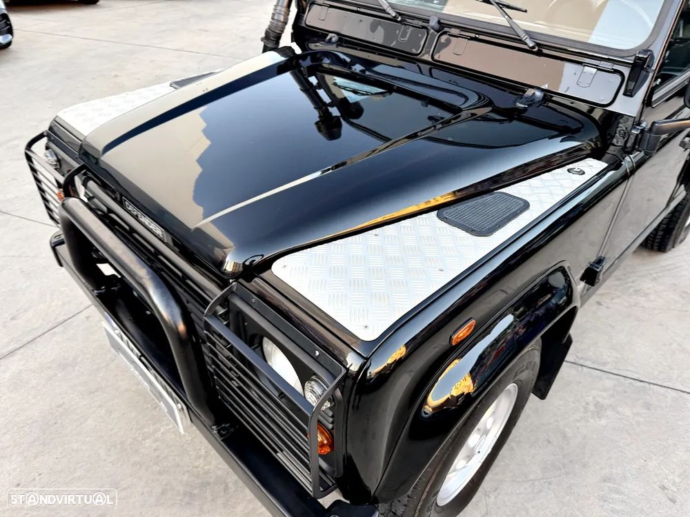 Land Rover Defender 90 2.5 Td5 Soft Top - 49