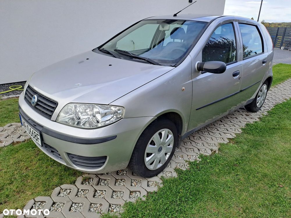 Fiat Punto 2004 photo 2