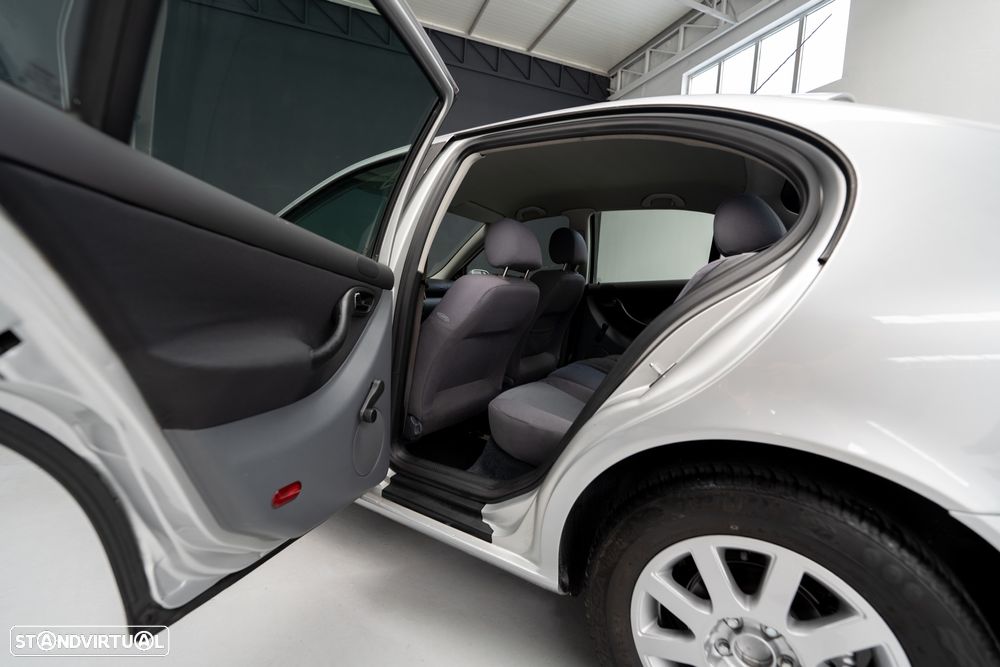SEAT Leon 1.9 TDI Confort AC+JE - 20
