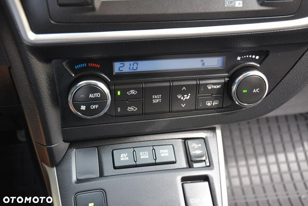 Toyota Auris Hybrid 135 Premium - 27
