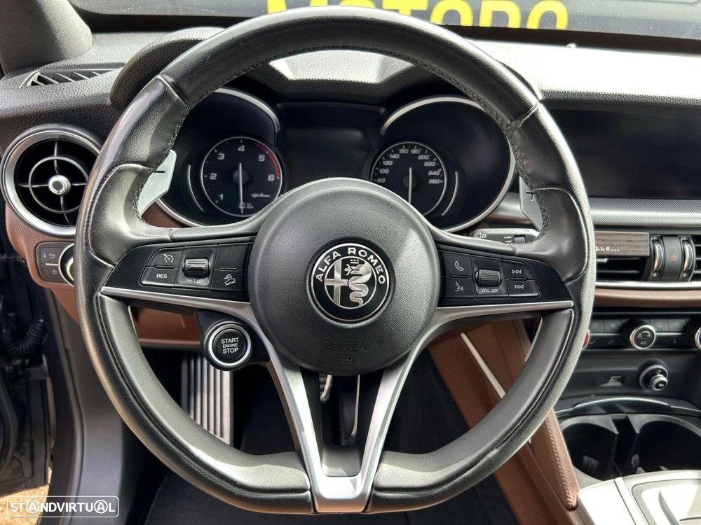 Alfa Romeo Stelvio 2.2 D Super AT8 Q4 - 14