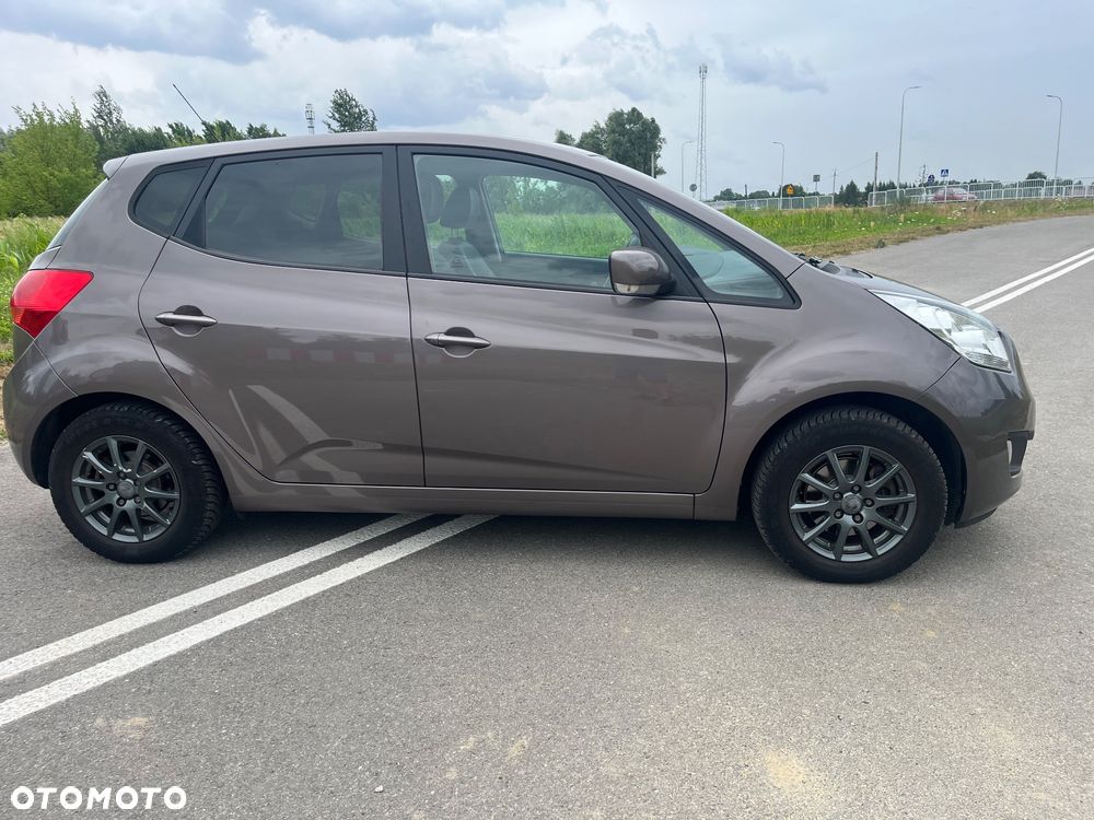 Kia Venga 1.6 CVVT Mind - 11