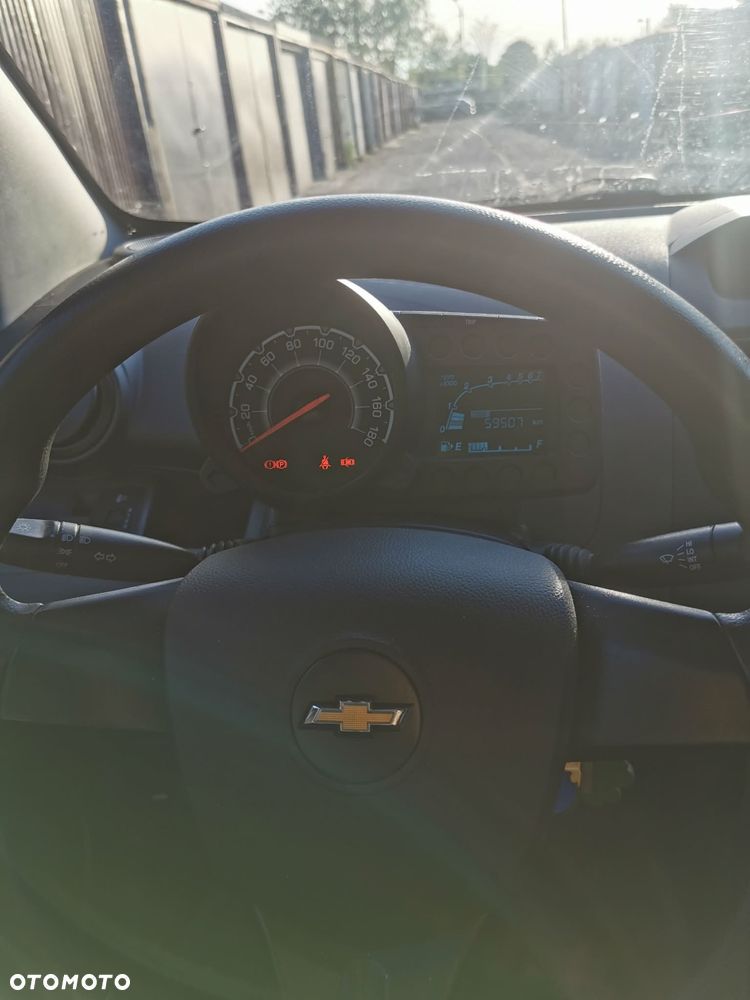Chevrolet Spark 1.0 Base - 6