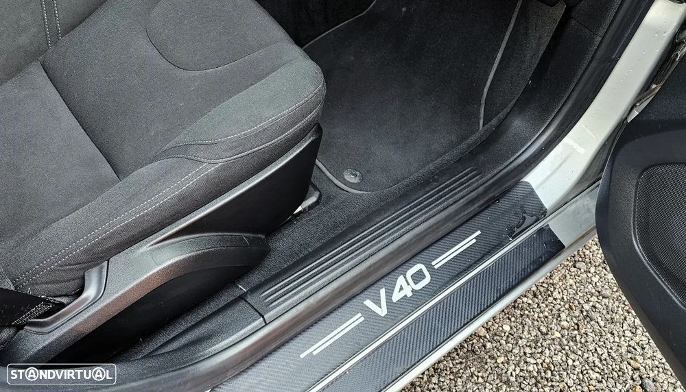 Volvo V40 D2 Kinetic - 22