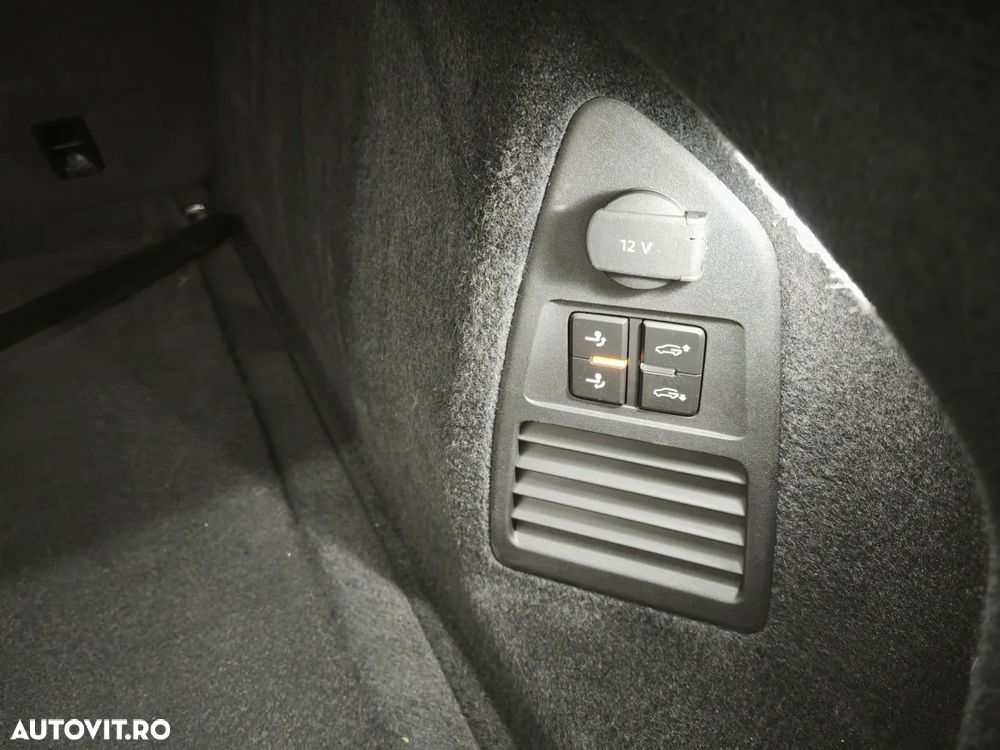 Volkswagen Touareg V6 TDI R-Style - 30