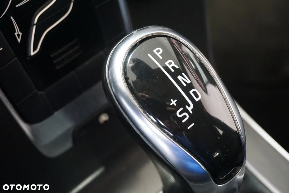 Volvo V40 D3 Geartronic Kinetic - 27