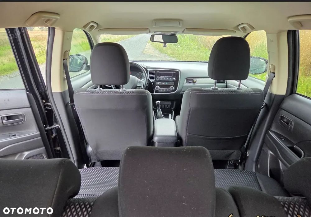 Mitsubishi Outlander - 15