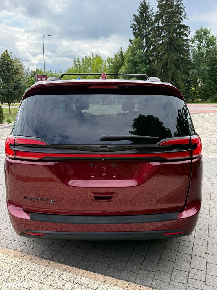 Chrysler Pacifica - 13