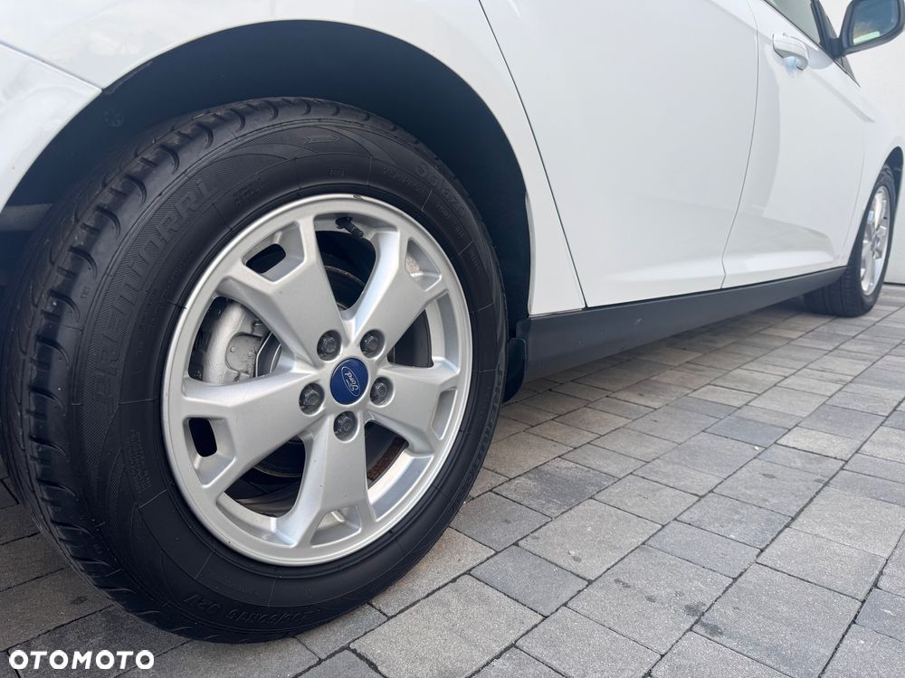 Ford Focus 1.0 EcoBoost Ambiente - 37