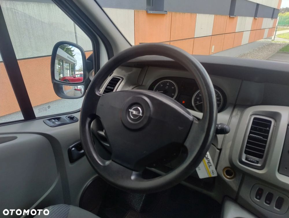 Opel Vivaro - 12