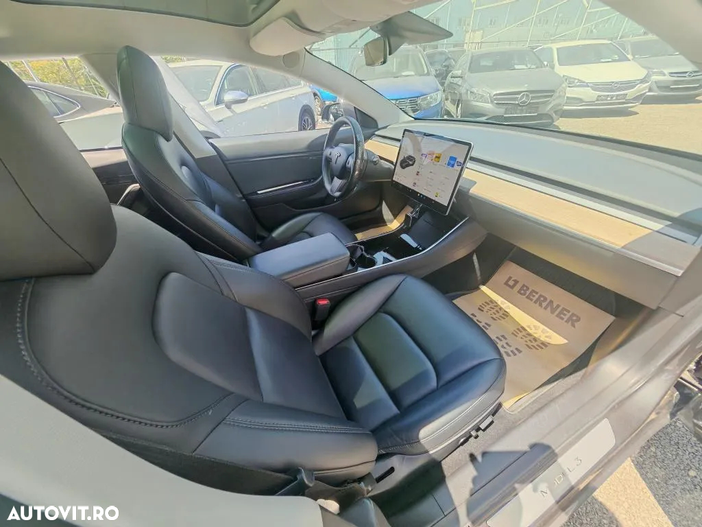 Tesla Model 3 Standard Reichweite Plus Hinterradantrieb - 4