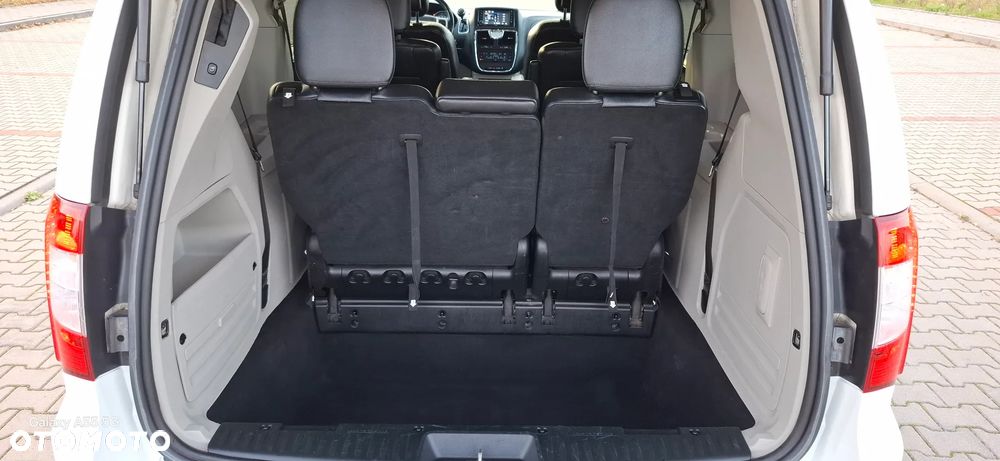 Chrysler Town & Country 3.6 Touring - 11