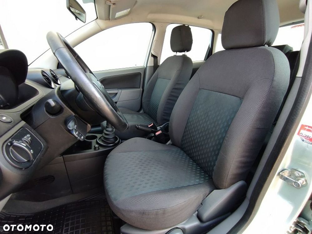 Ford Fiesta - 9