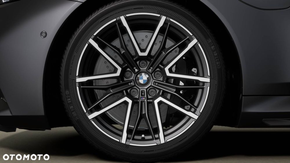 BMW M5 xDrive - 9