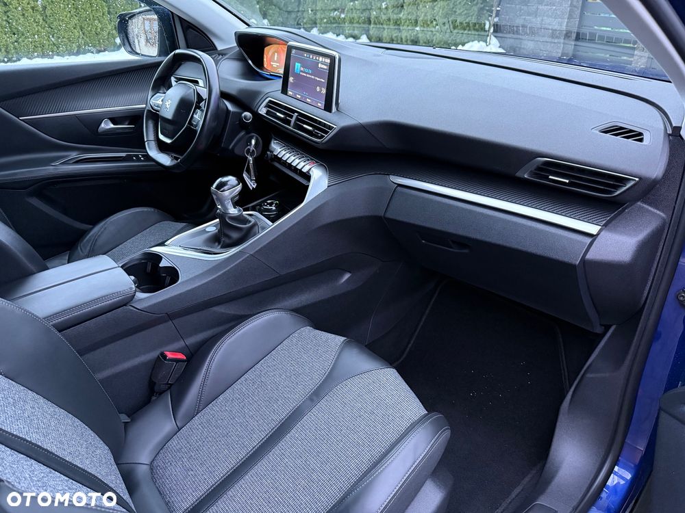 Peugeot 3008 PureTech 130 Stop & Start GPF Allure - 35