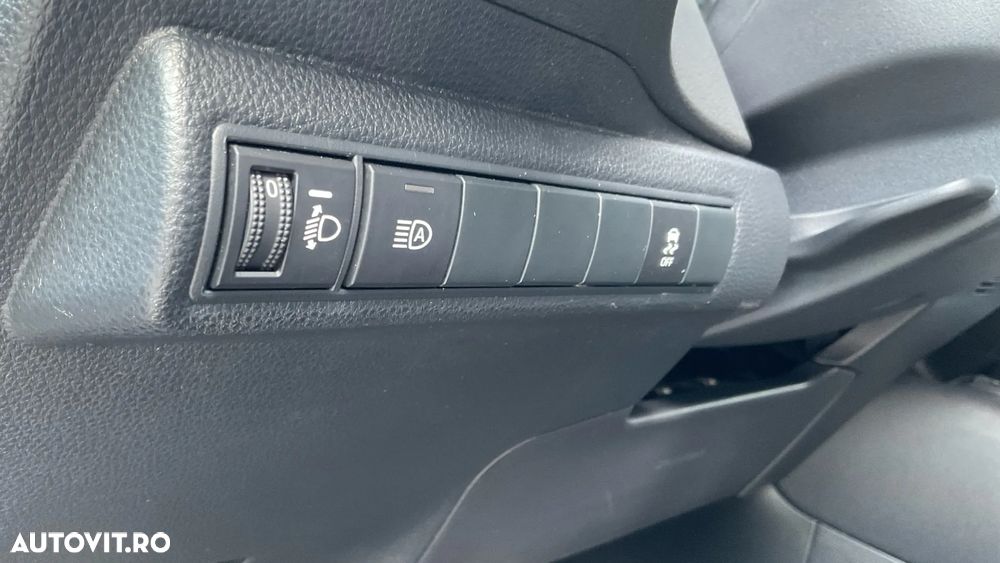 Toyota Corolla 2.0 Business Edition - 30
