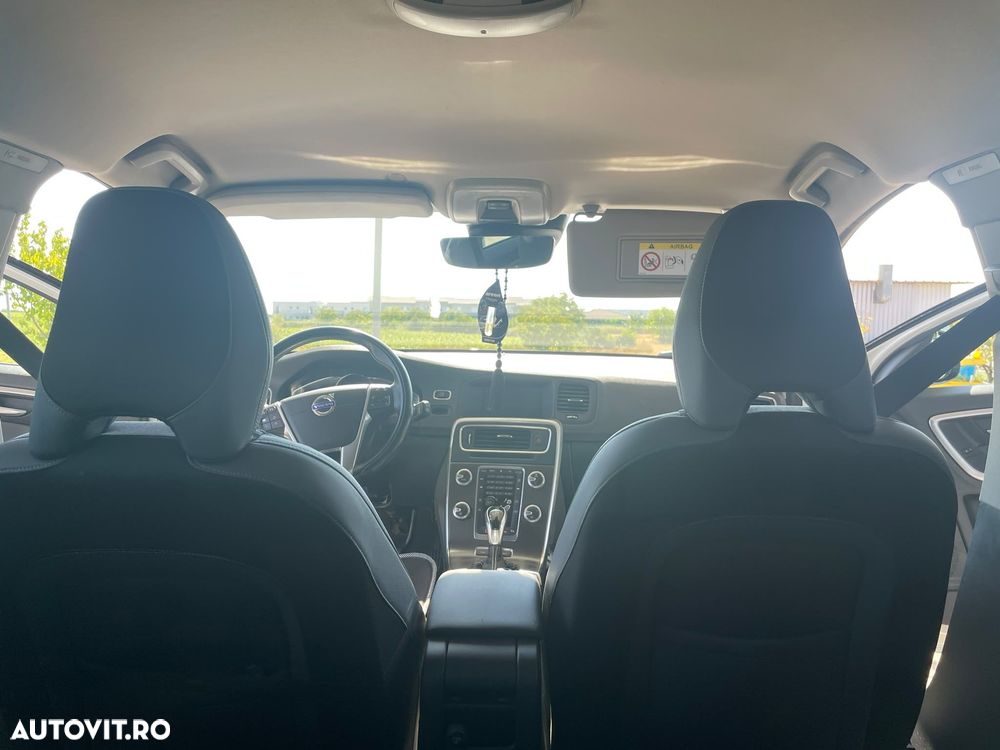 Volvo V60 D5 AWD Kinetic - 5