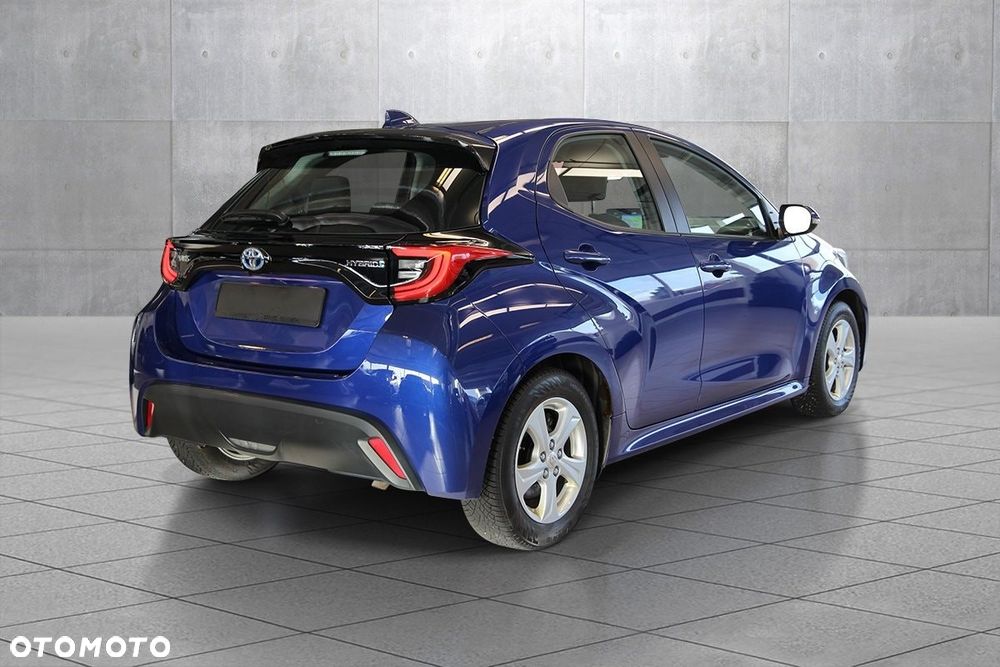 Toyota Yaris 2022 photo 2