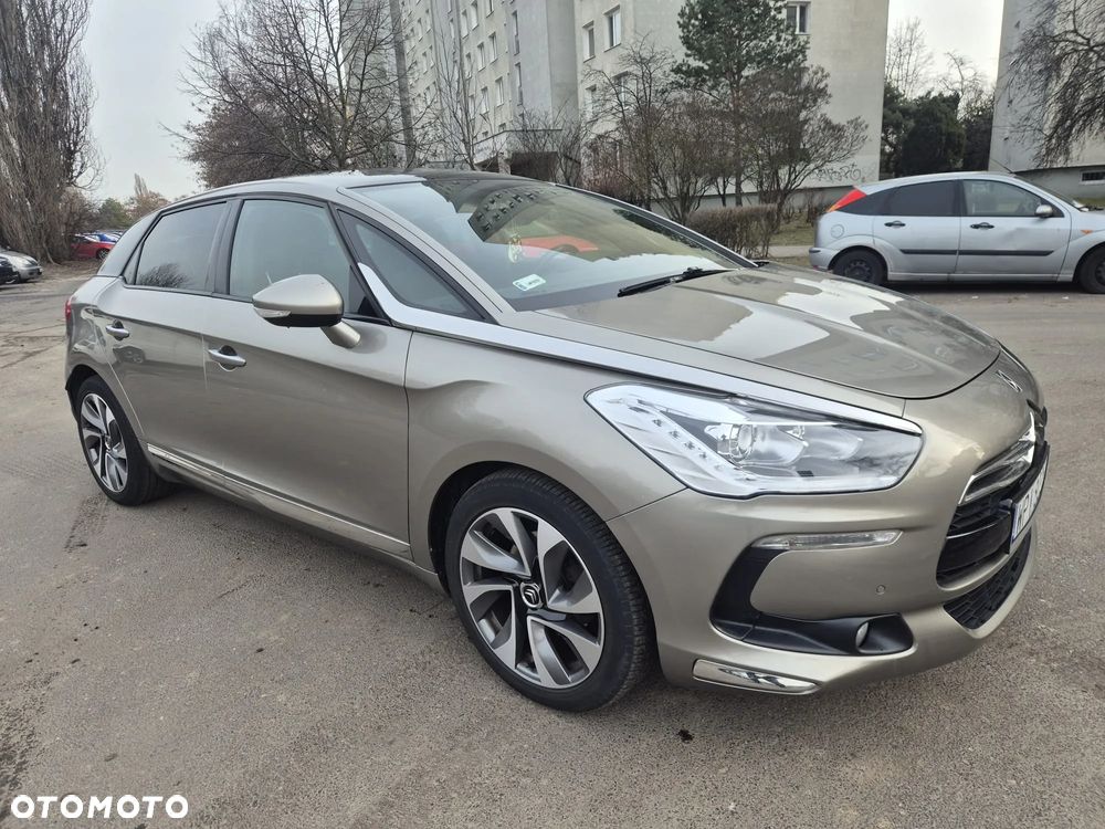 Citroën DS5 1.6 THP SoChic - 2