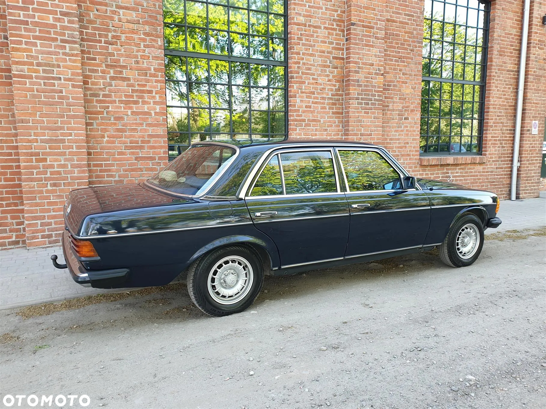 Mercedes-Benz W123 - 2