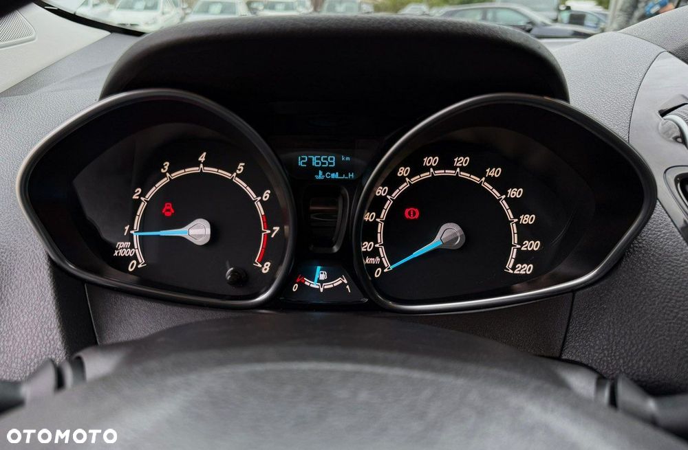 Ford Tourneo Courier 1.0 EcoBoost S&S Titanium - 23