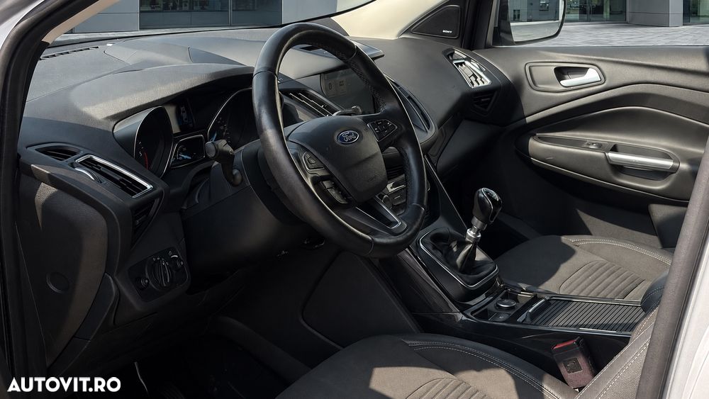 Ford Kuga 2.0 TDCi 4WD Titanium - 12