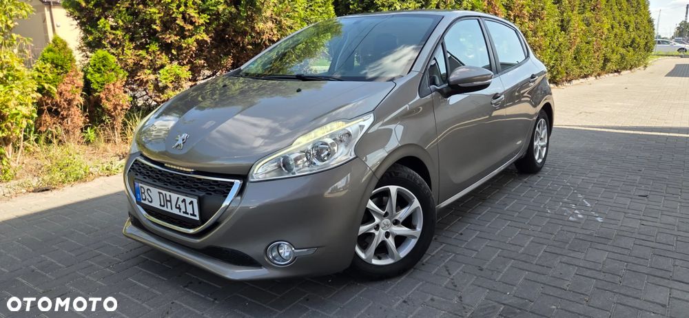 Peugeot 208 - 21