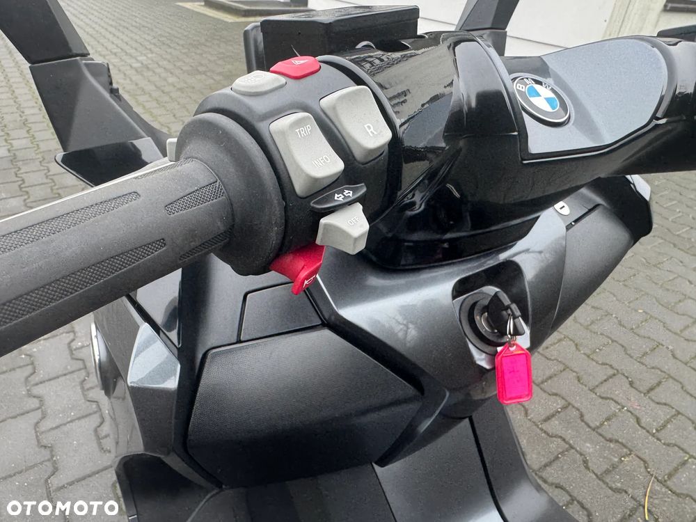 BMW CE 04 - 25