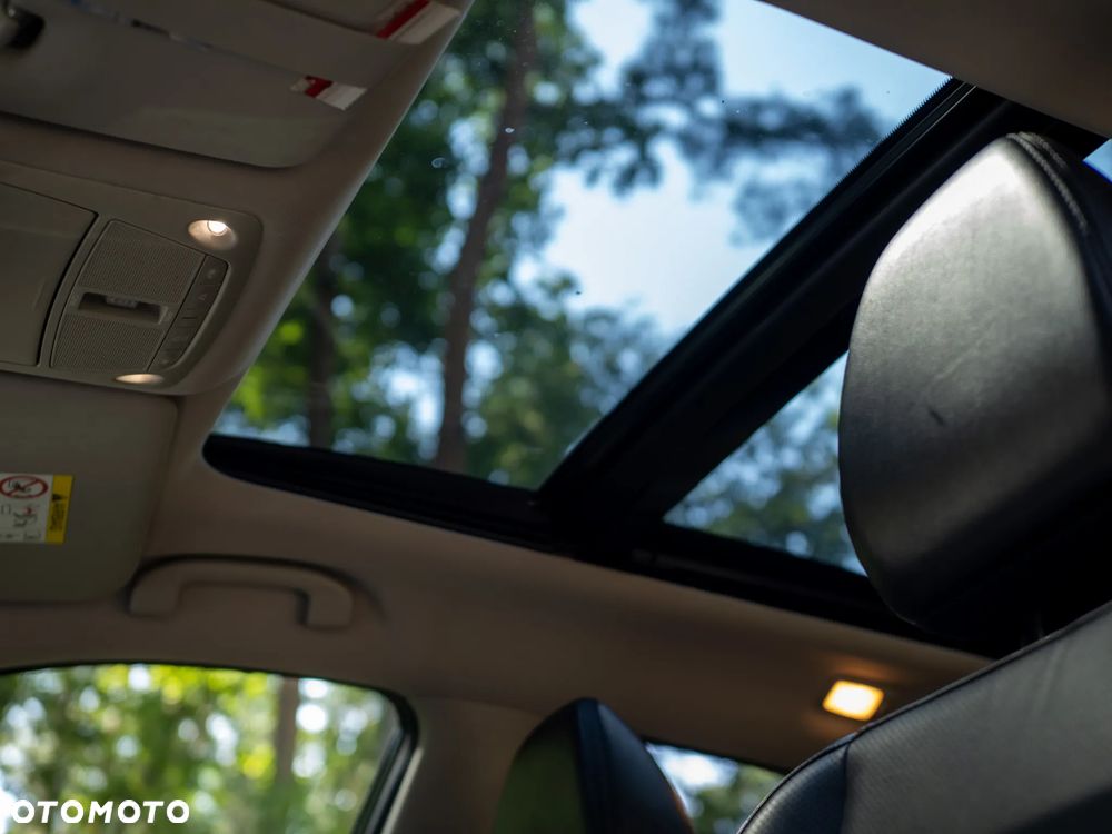 Nissan X-Trail 2.0 dCi Tekna 4WD Xtronic - 25