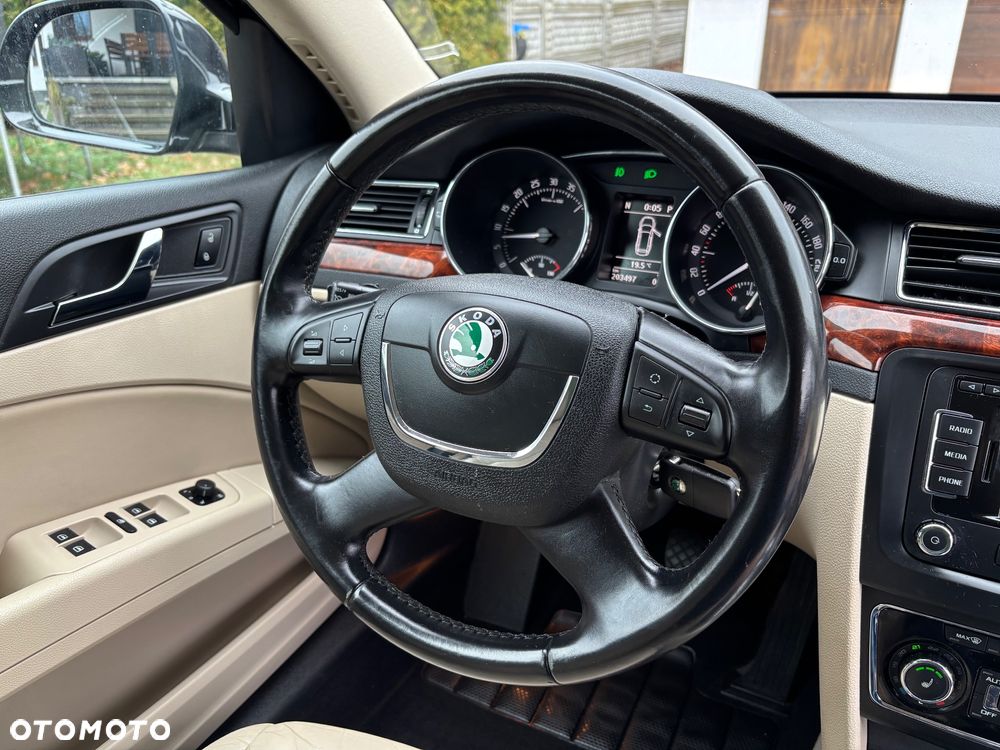 Skoda Superb 2.0 TDI 4x4 DSG Exclusive - 28