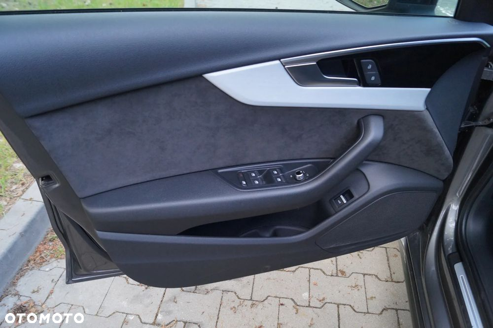 Audi A4 Avant 35 TDI S tronic S line - 31