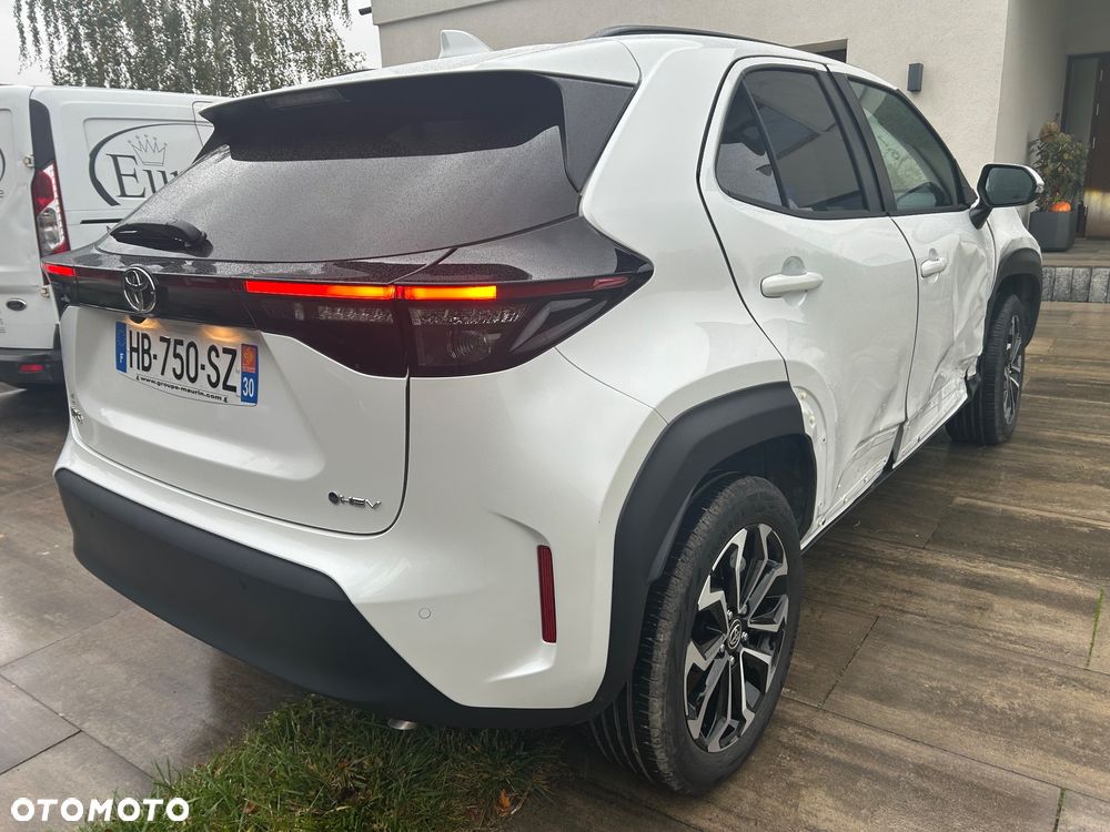 Toyota Yaris Cross Hybrid 1.5 Comfort - 26