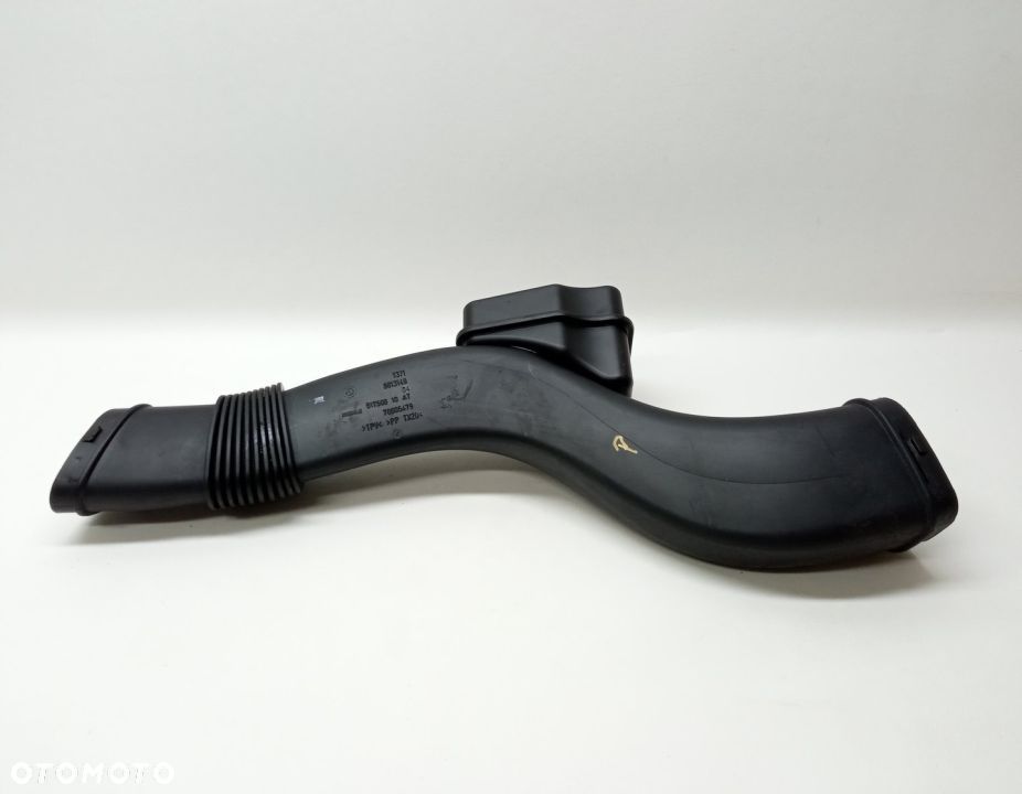 DOLOT POWIETRZA BMW SERIA 7 G11 750 4.4 8613149 - 1