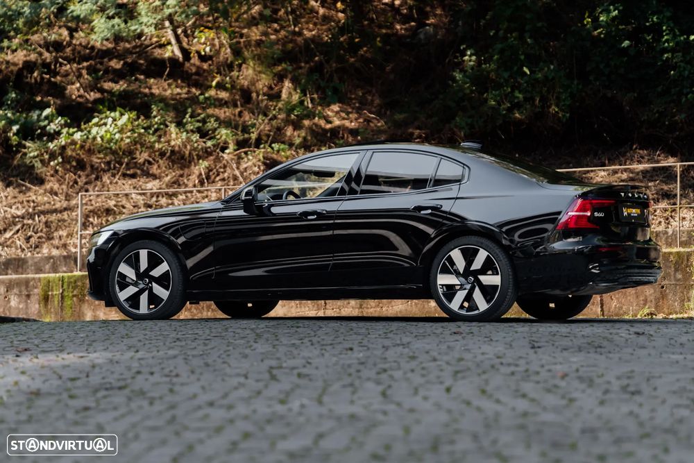 Volvo S60 T8 Recharge AWD Ultimate Dark - 5