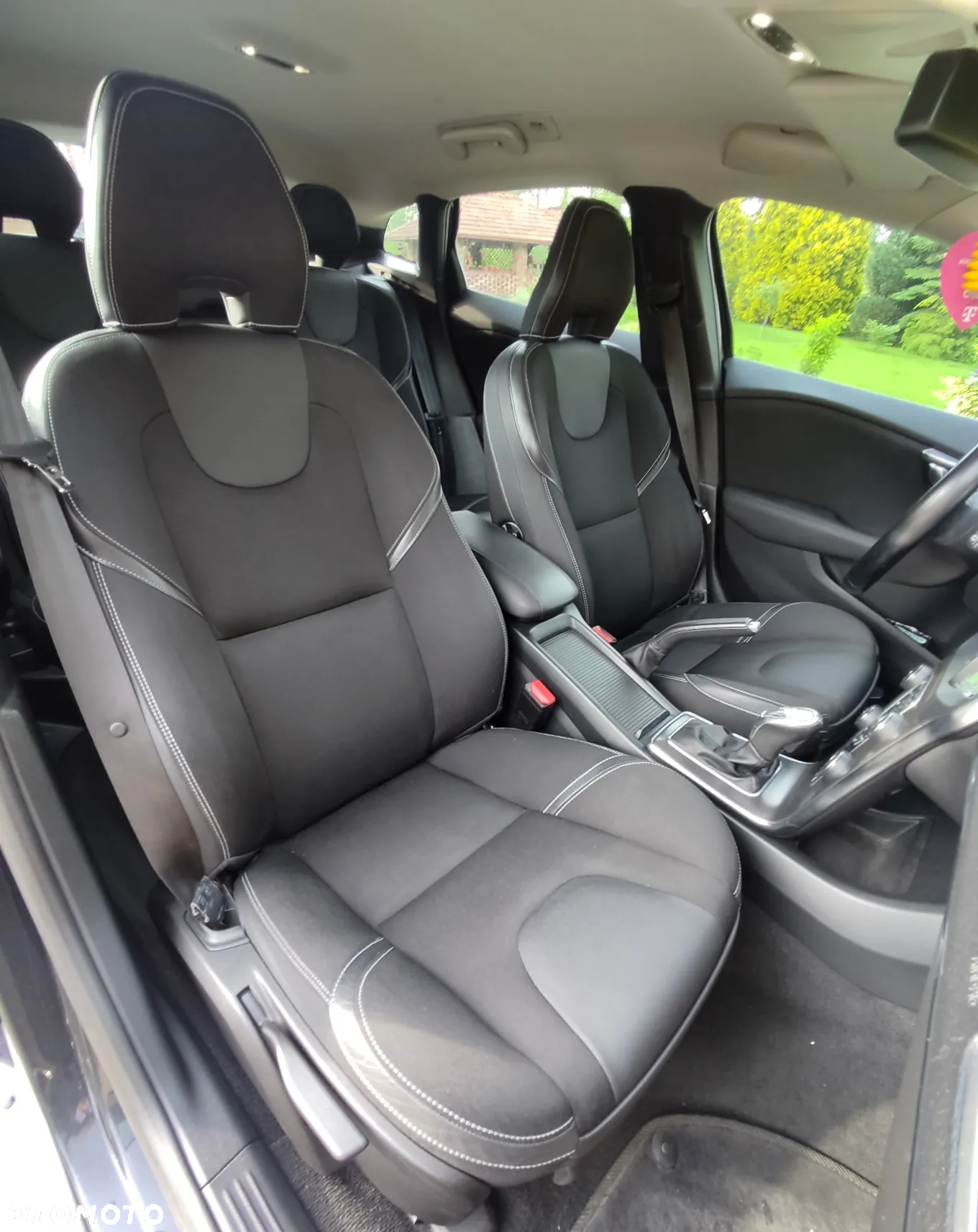 Volvo V40 D3 Momentum - 27