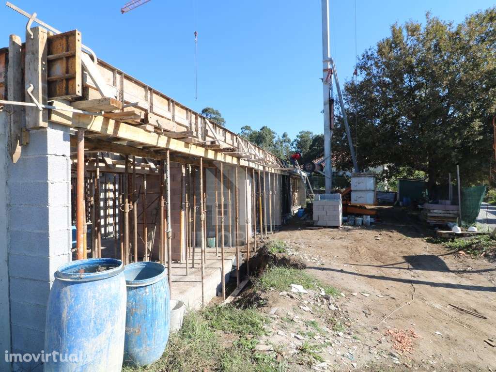 Venda Moradia Térrea T3 (Banda) Nova - Lage, Vila Verde - Grande imagem: 3/17