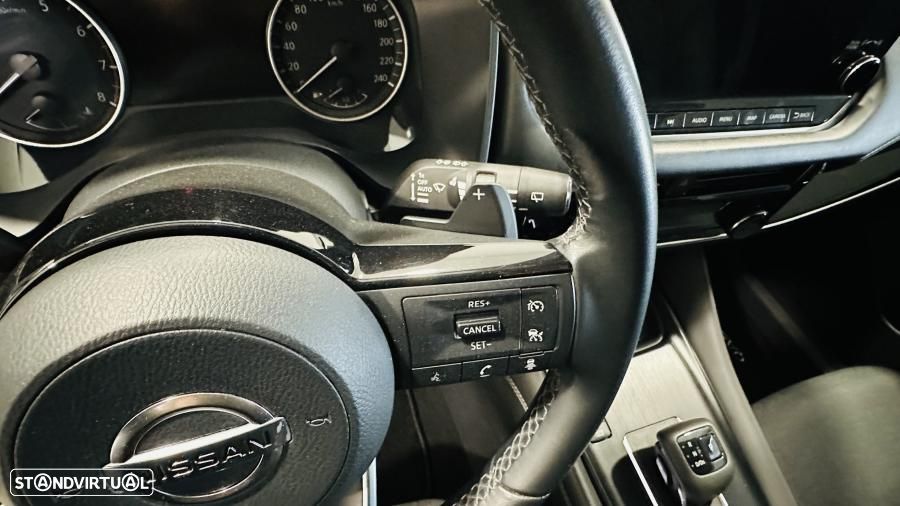 Nissan Qashqai 1.3 DIG-T N-Connecta LED Xtronic - 24