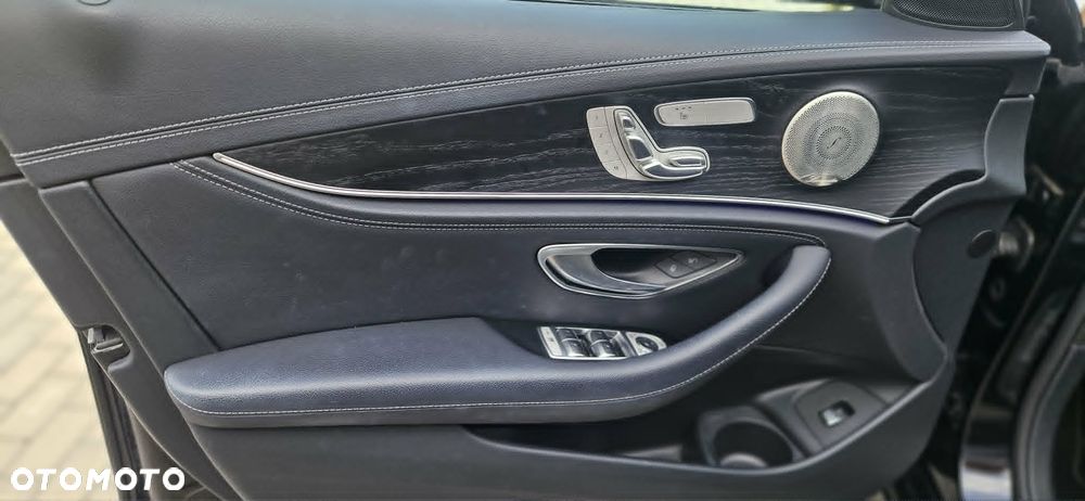 Mercedes-Benz Klasa E 220 d 4-Matic - 7