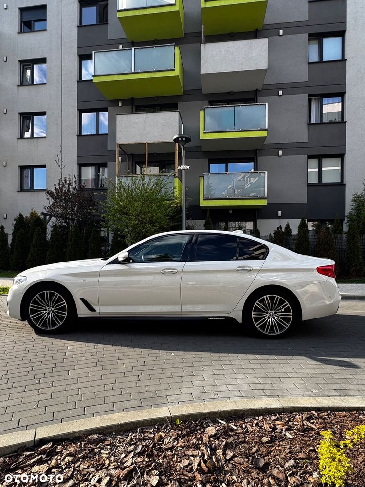 BMW Seria 5 520d xDrive M Sport sport - 2
