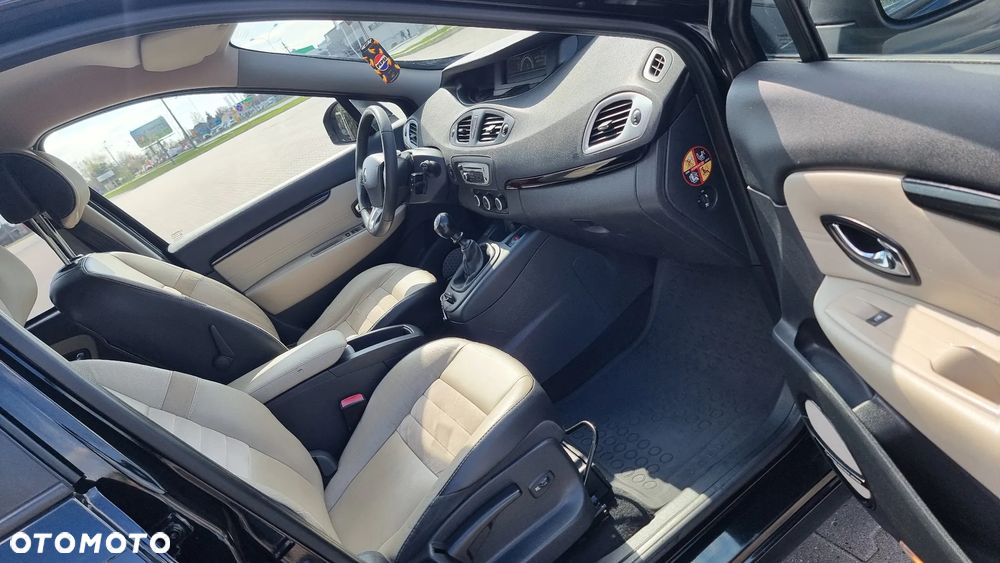 Renault Grand Scenic - 10