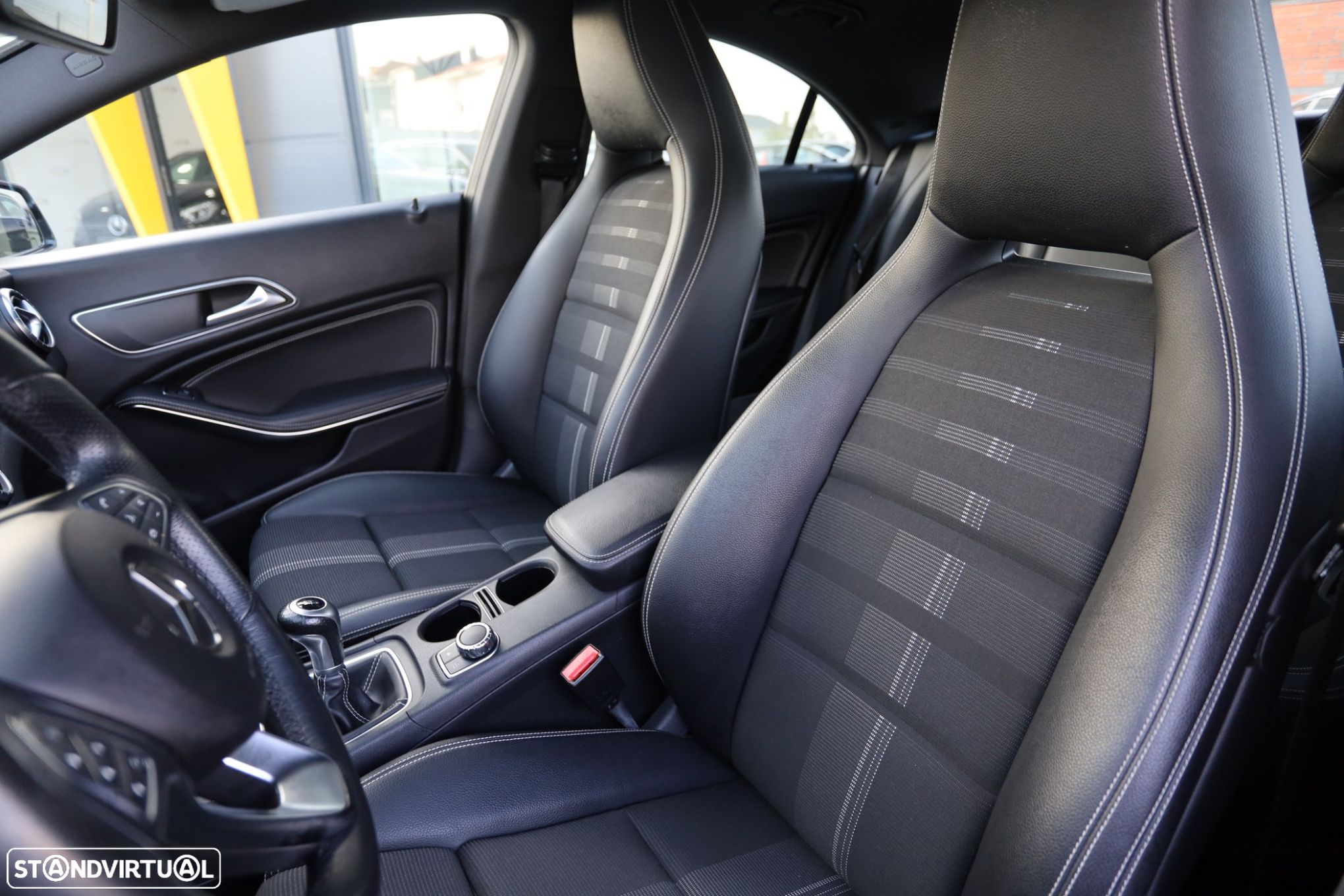 Mercedes-Benz CLA 180 - 8