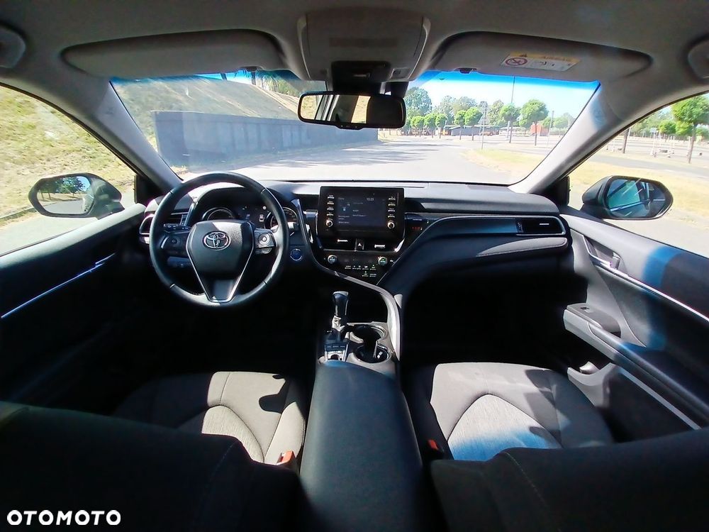 Toyota Camry 2.5 Hybrid Comfort CVT - 18