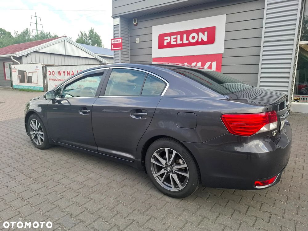 Toyota Avensis 1.8 Premium - 3