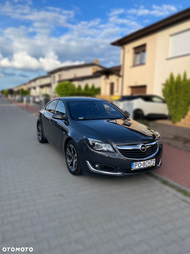 Opel Insignia - 1