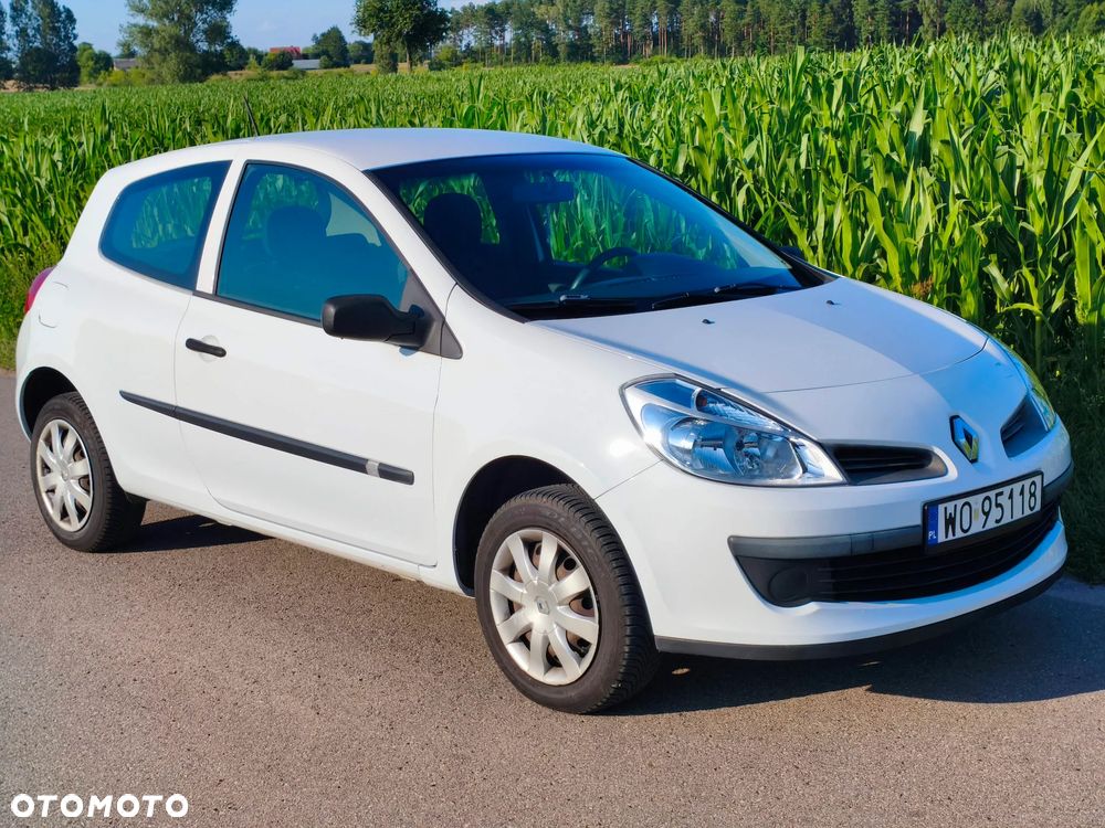 Renault Clio - 1
