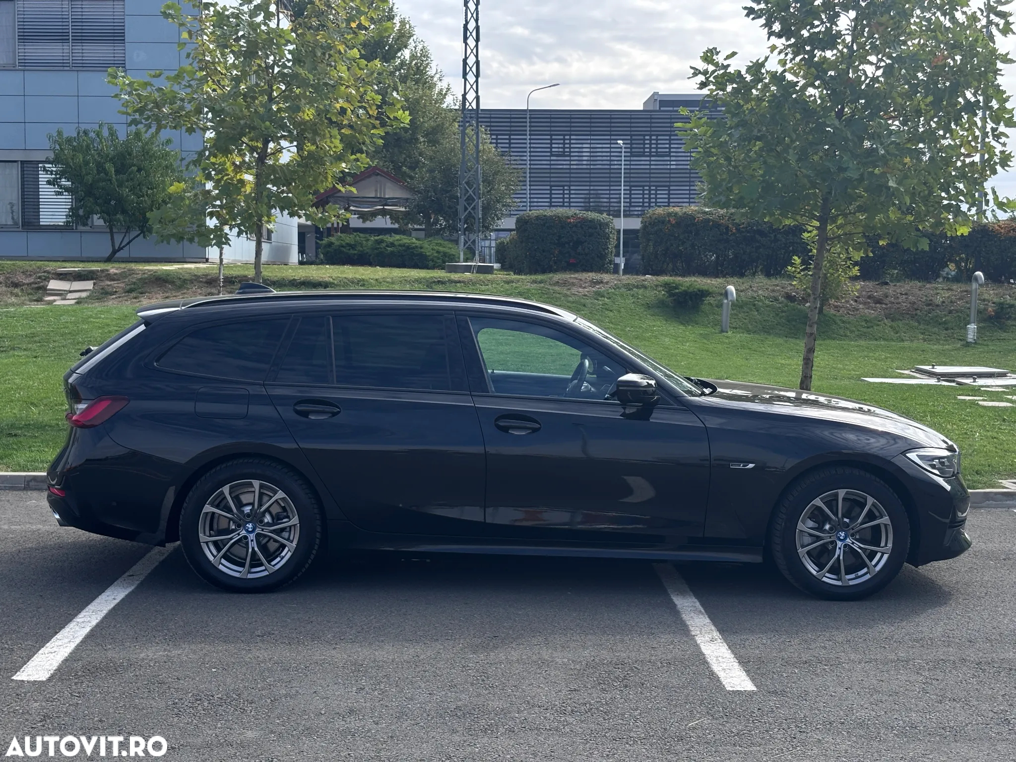 BMW Seria 3 320e Touring Aut. Sport Line - 6