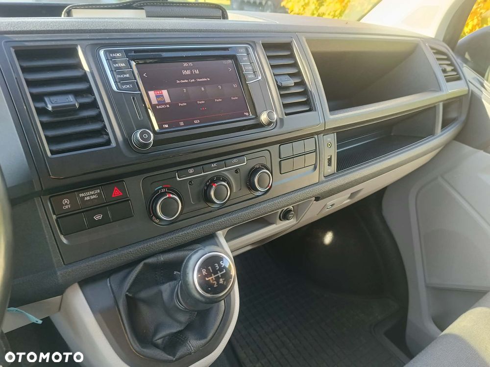 Volkswagen Transporter - 21