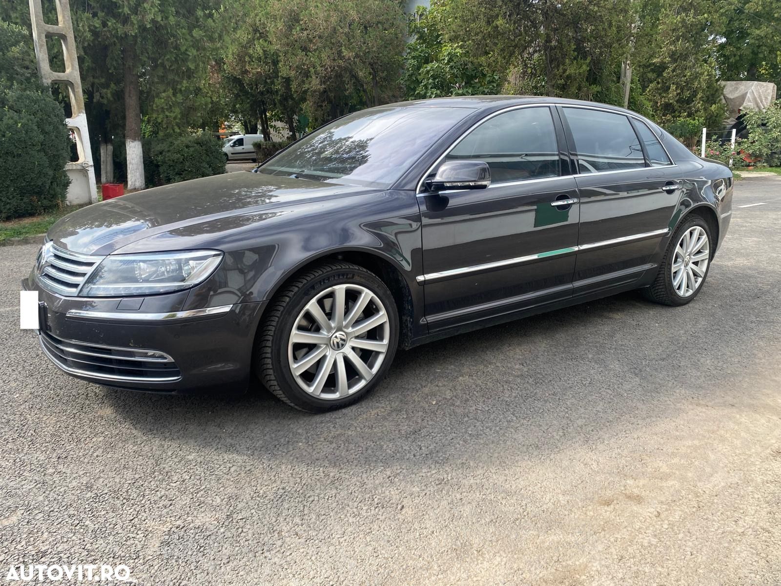 Volkswagen Phaeton 4.2 V8 4MOTION langer Radstand Automatik (5 Sitzer) - 1